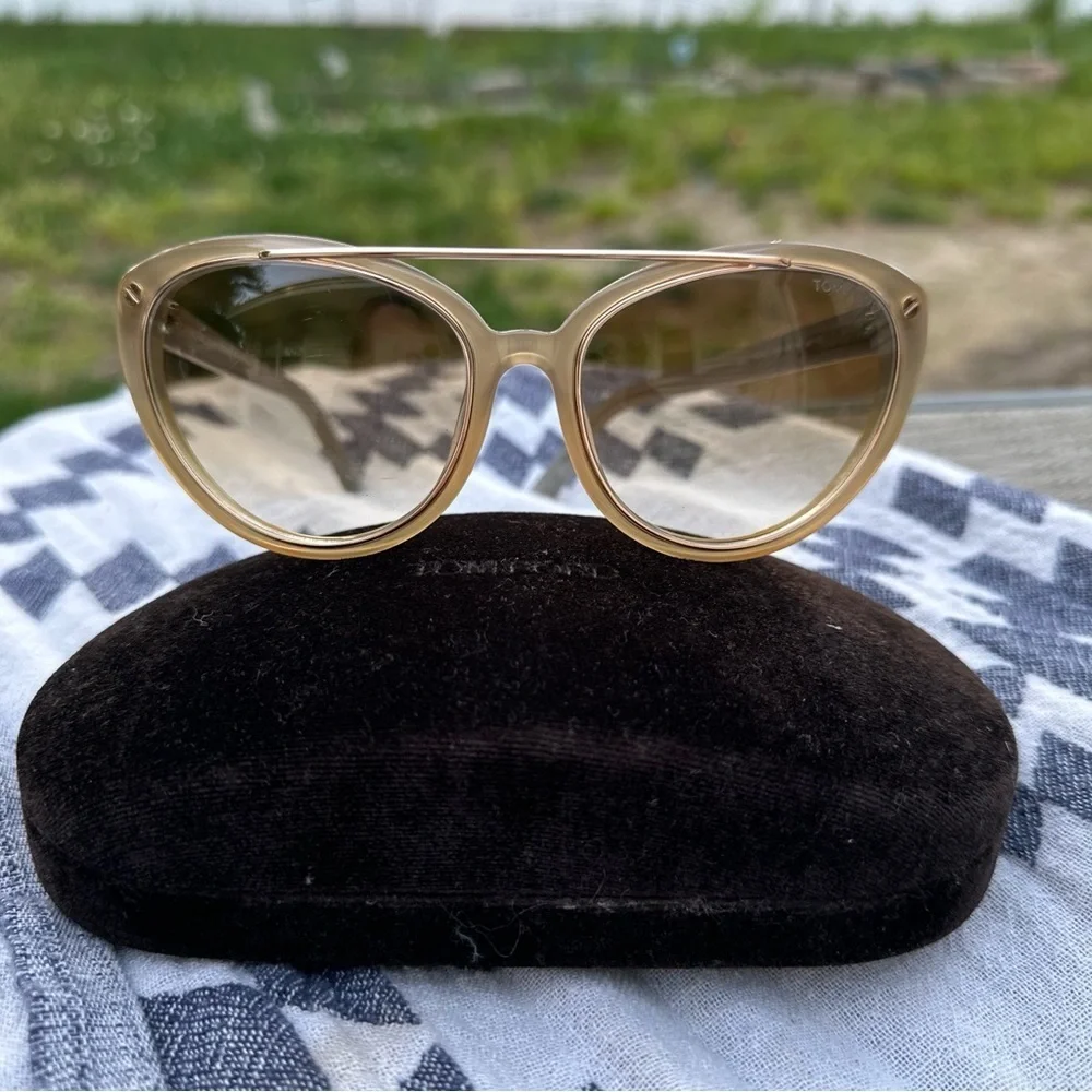 Tom Ford Edita Sunglasses TF384 58mm cat eye gray gradient yellow grey - Picture 5 of 16